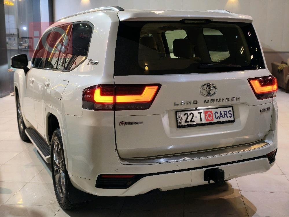 تويوتا لاندكروزر